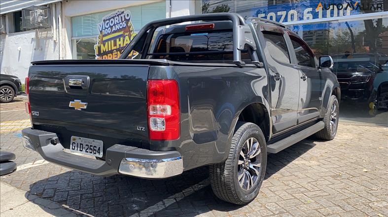  S10 