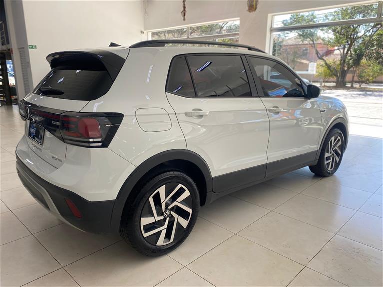  T-CROSS 