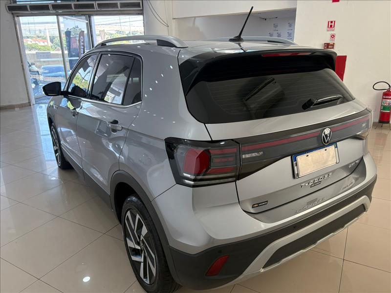  T-CROSS 
