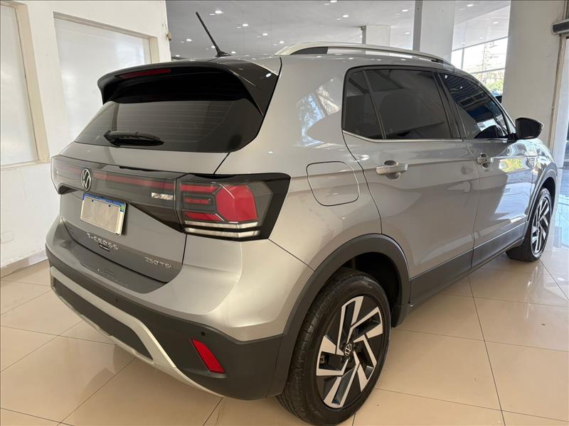  T-CROSS 