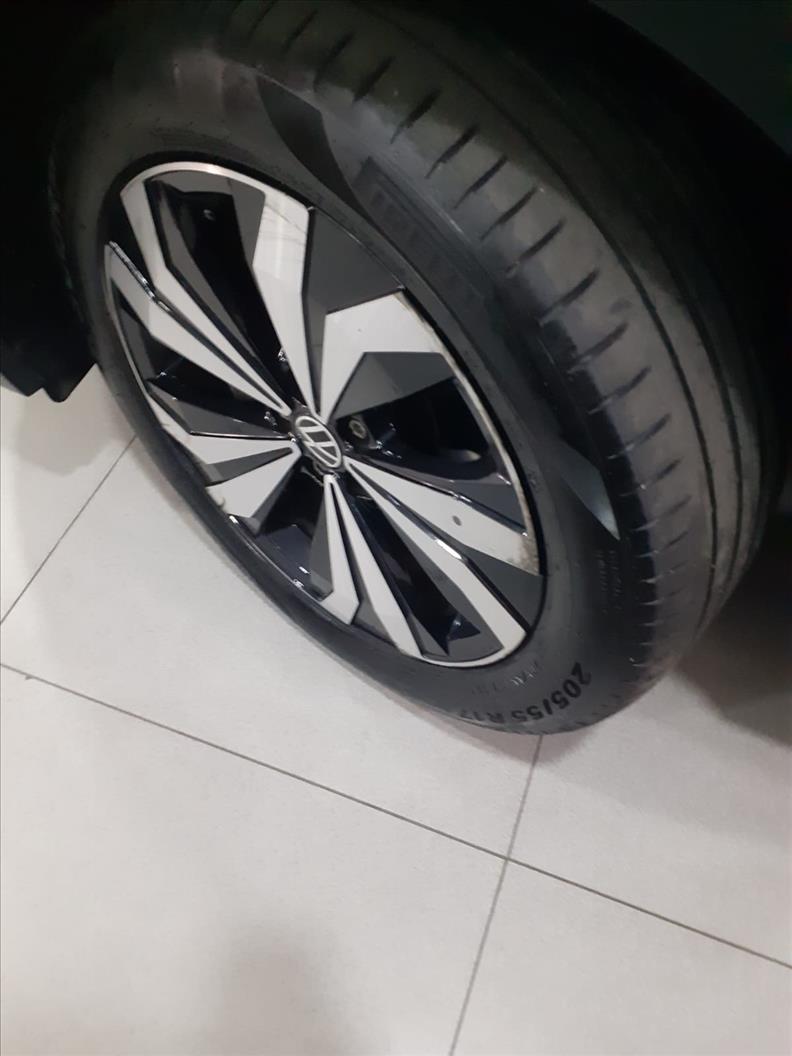  T-CROSS 