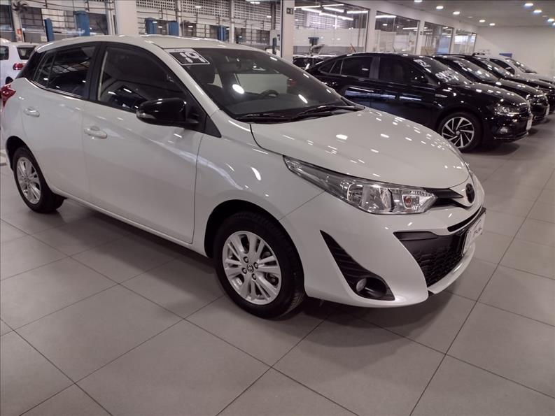  YARIS 