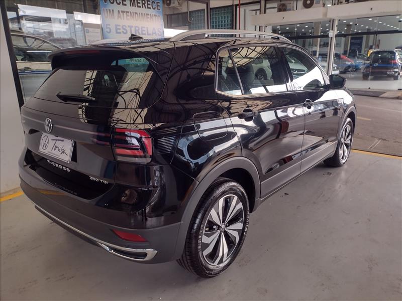  T-CROSS 