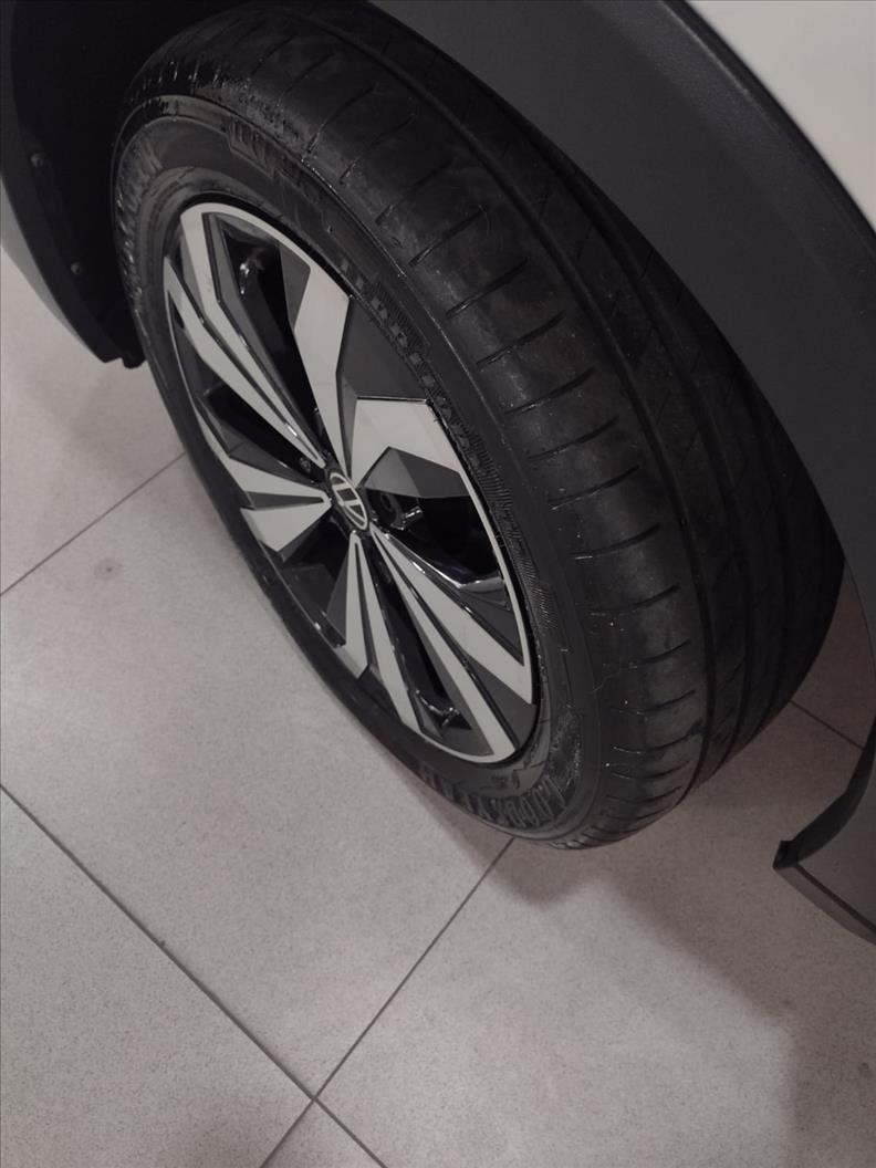  T-CROSS 