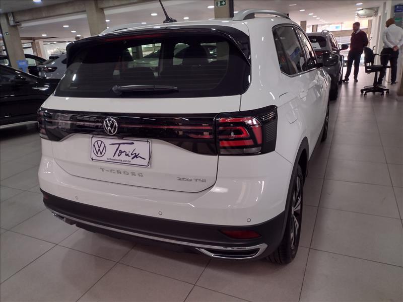  T-CROSS 