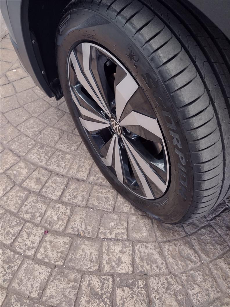  T-CROSS 