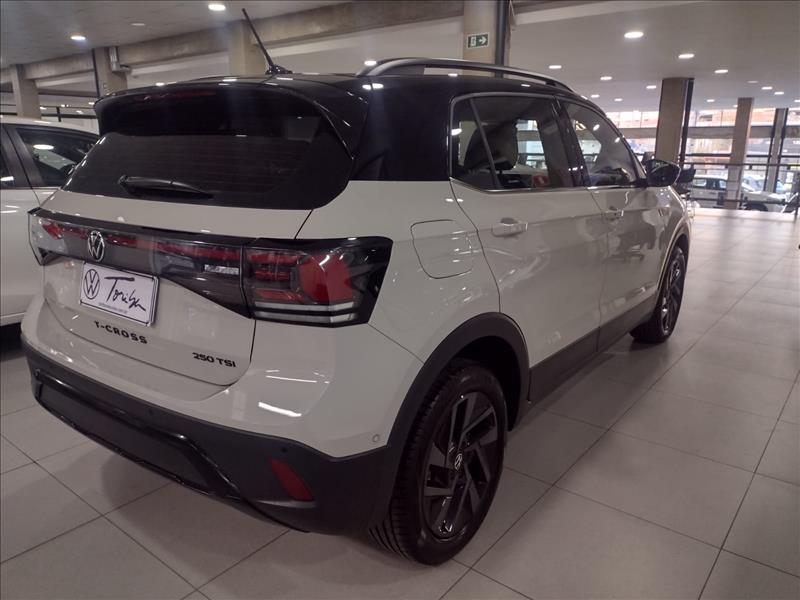  T-CROSS 