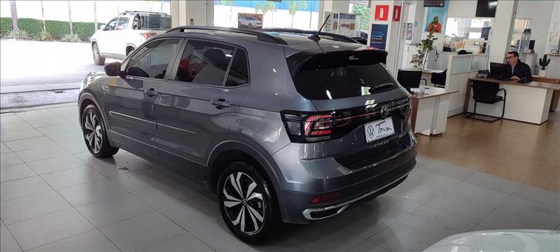  T-CROSS 