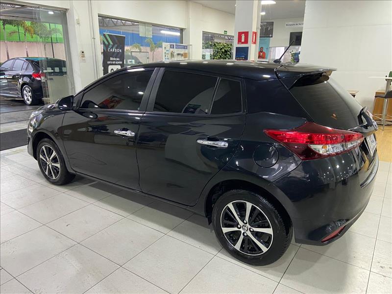  YARIS 