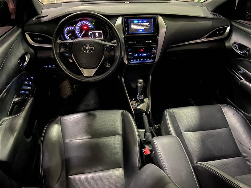  YARIS 