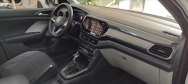  T-CROSS 
