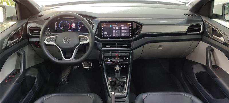  T-CROSS 