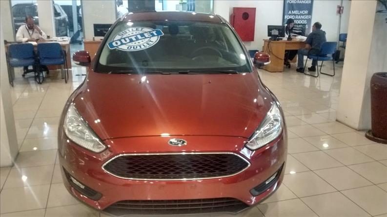FORD FOCUS 2.0 SE Fastback 16V