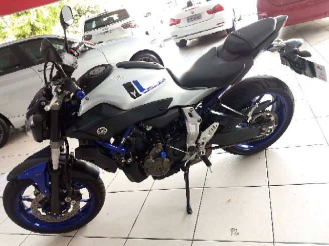 YAMAHA MT-07 ABS