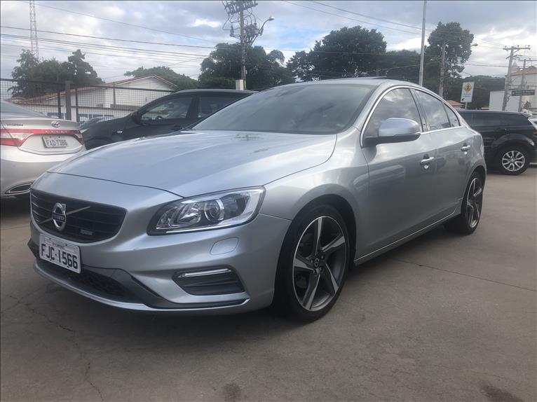 VOLVO S60 2.0 T5 R Design 16V Turbo